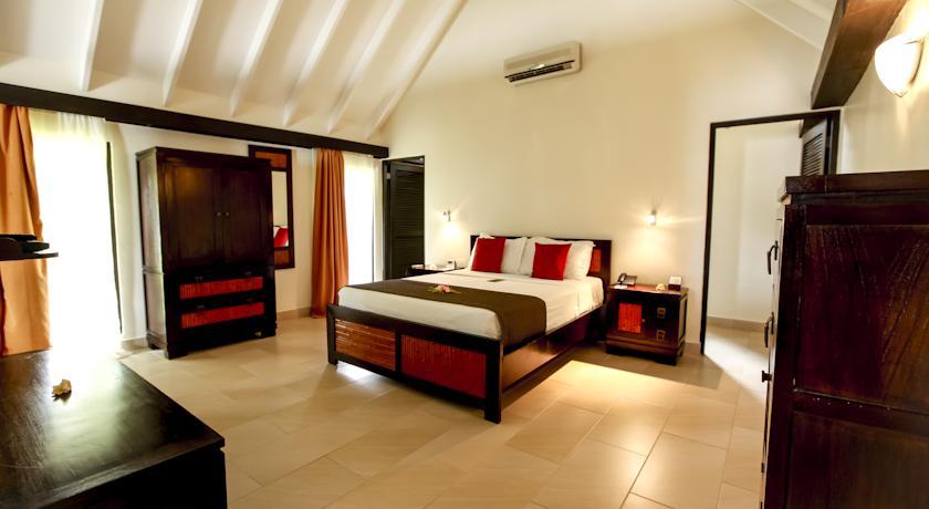 เดอะ วอริค ฟิจิ รีสอร์ต Hotel Korolevu  ภายนอก รูปภาพ A bedroom at the resort
